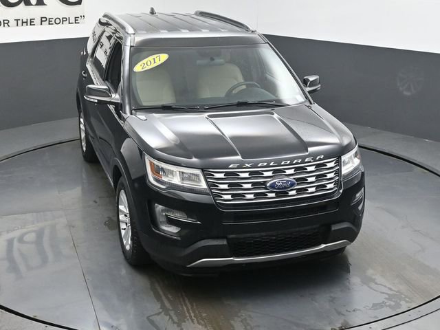 Used 2017 Ford Explorer XLT FWD image 46
