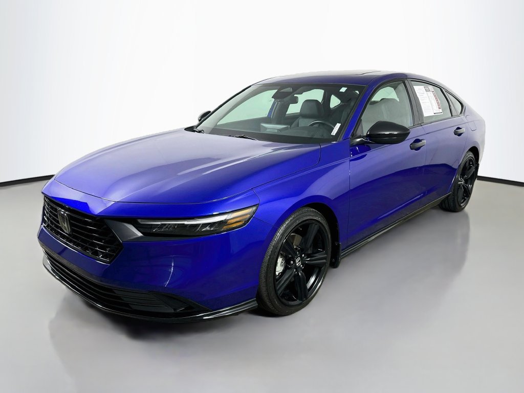 Used 2025 Honda Accord Sport image 3