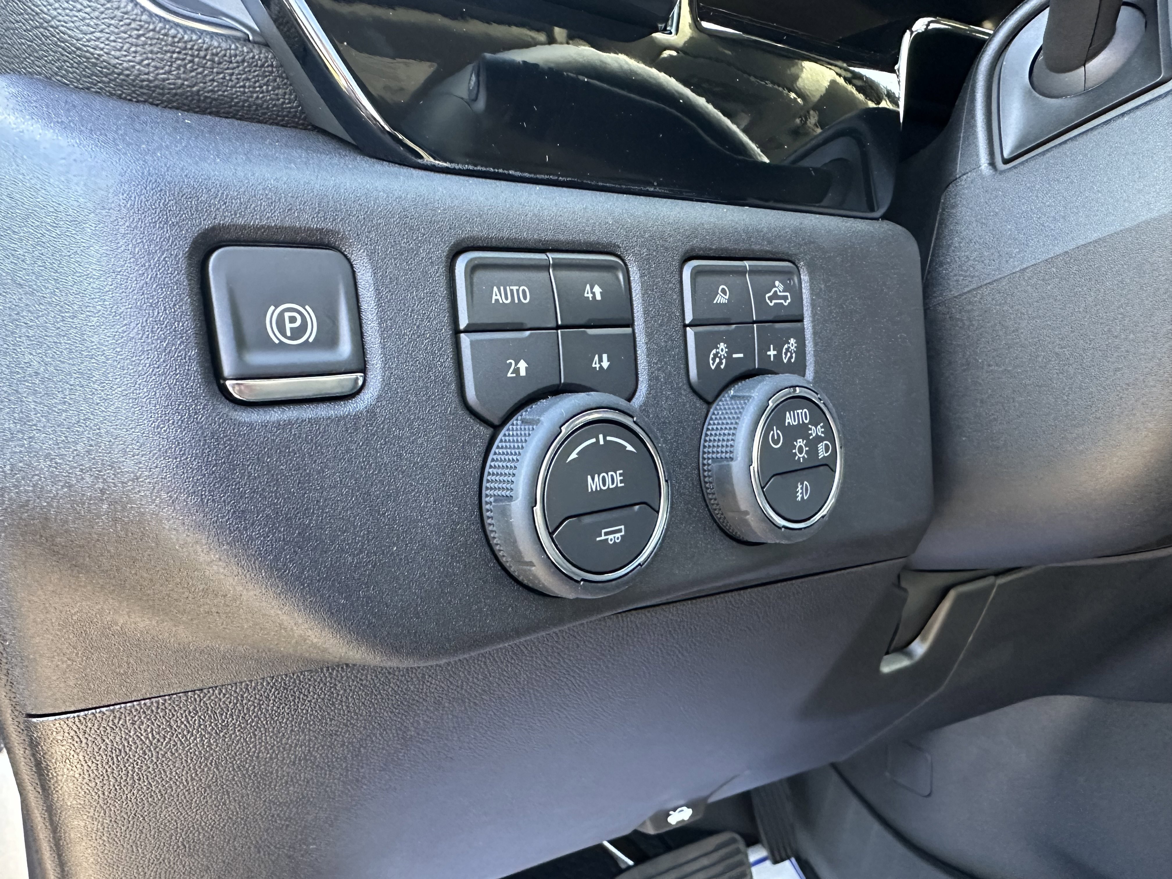 New 2026 Chevrolet Silverado 3500 LTZ w/ LTZ Plus Package image 17