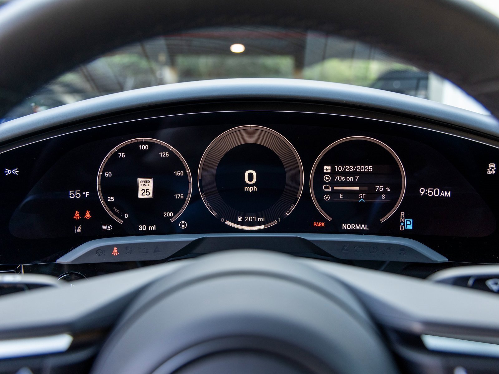 New 2025 Porsche Taycan image 31