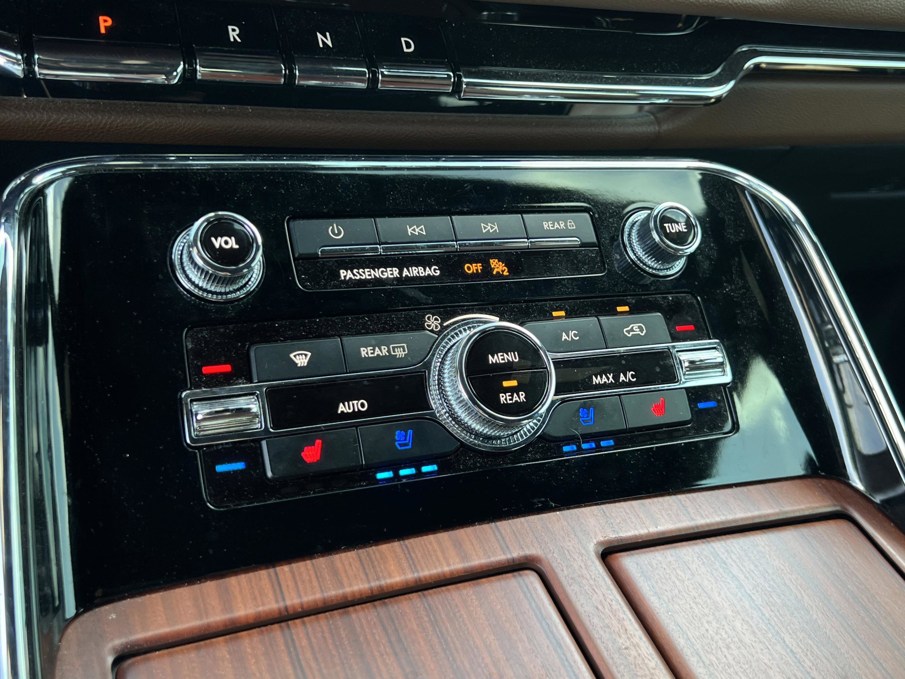 Used 2024 Lincoln Navigator Reserve image 18