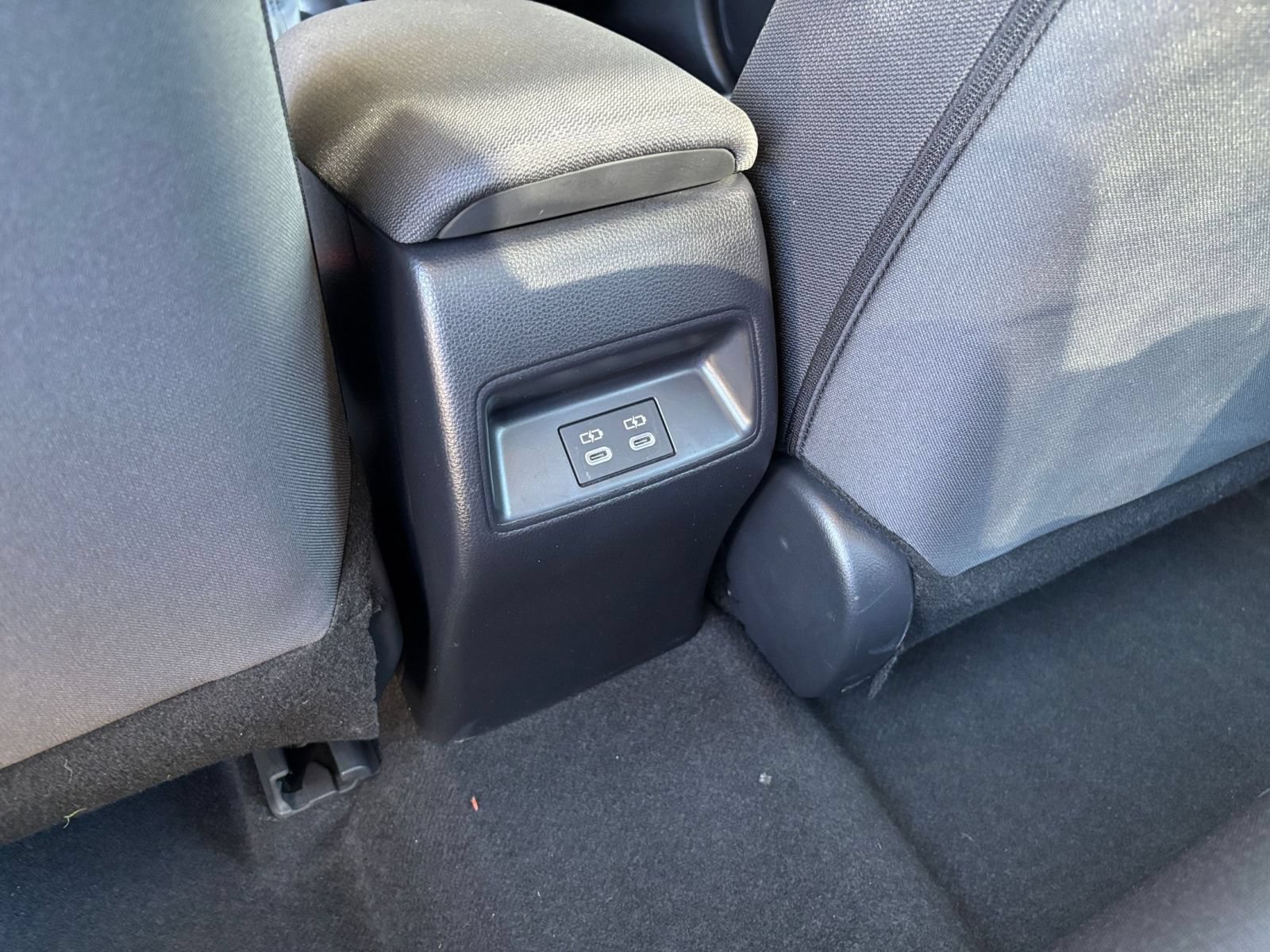 Used 2025 Toyota Corolla LE FWD image 18