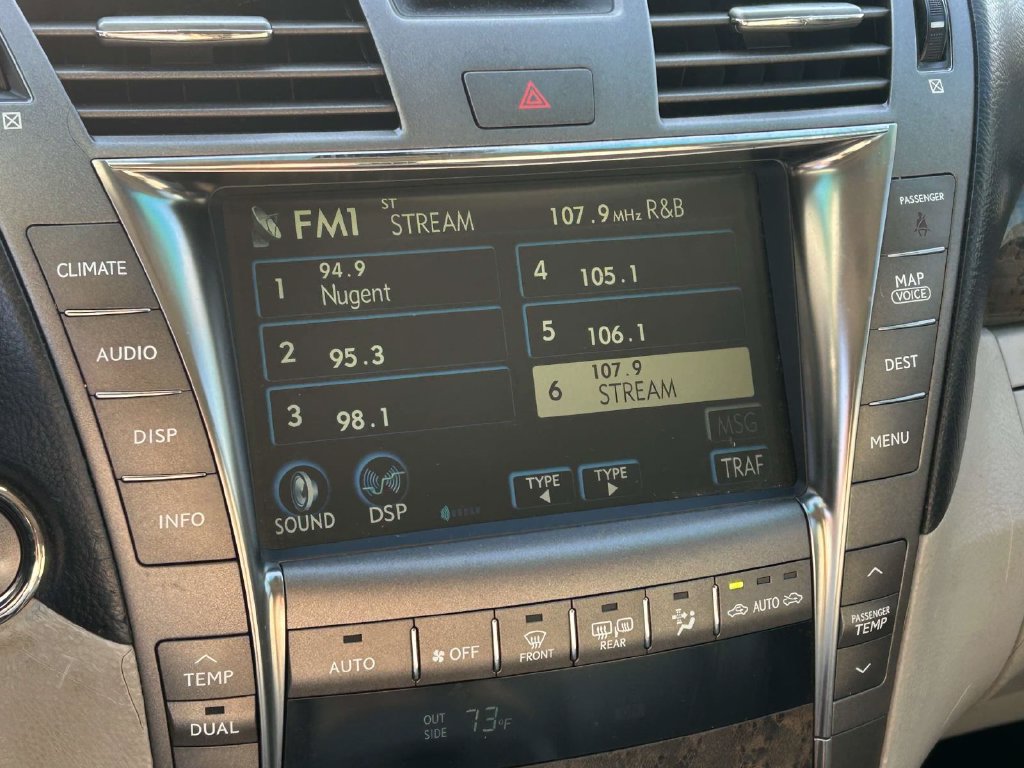 Used 2007 Lexus LS 460 L w/ Luxury Pkg RWD image 26