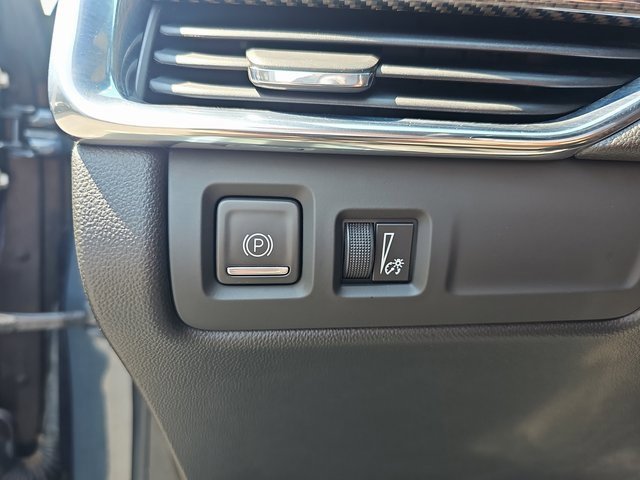 Used 2020 Cadillac XT4 Sport w/ Cold Weather Package image 24