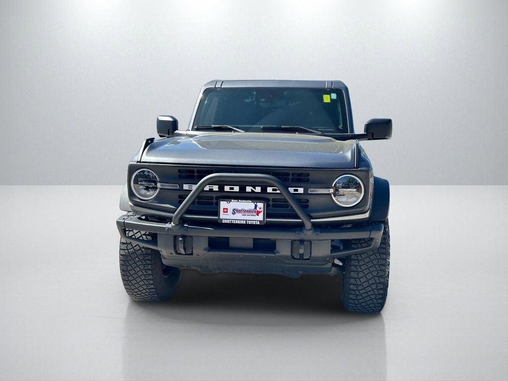 Used 2022 Ford Bronco Black Diamond w/ Sasquatch Package image 2