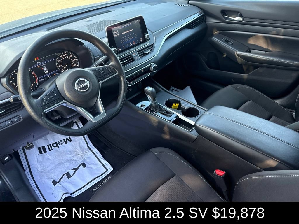 Used 2025 Nissan Altima 2.5 SV FWD image 10