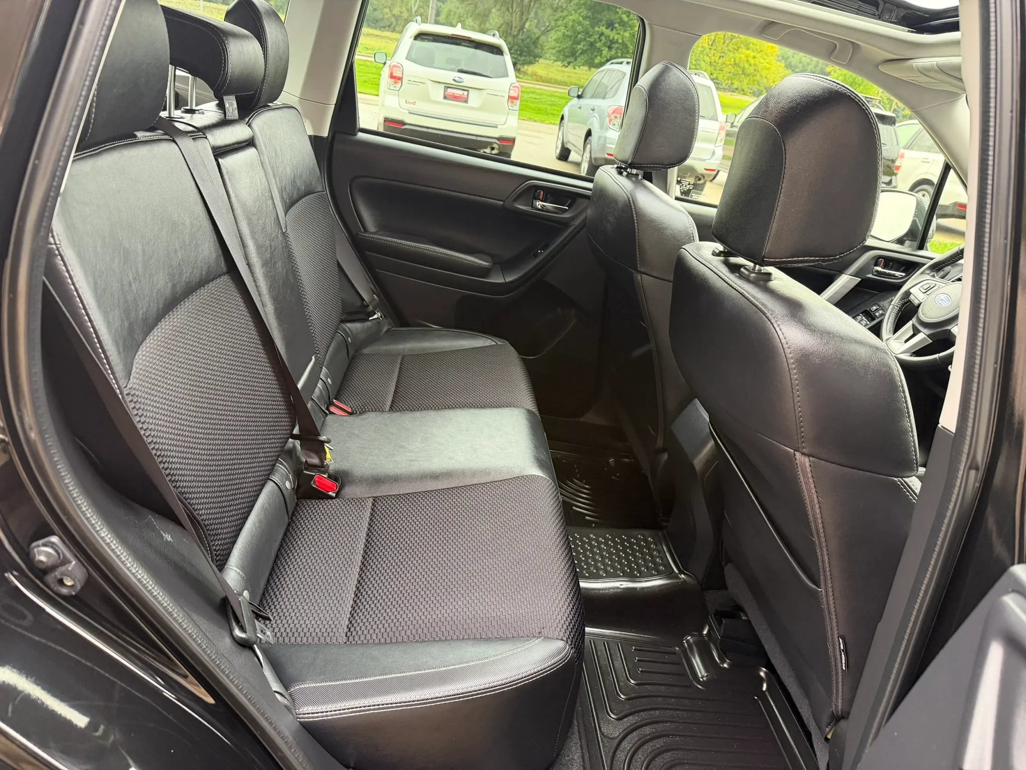 Used 2018 Subaru Forester 2.5i Premium w/ Popular Package #2A AWD/4WD image 17