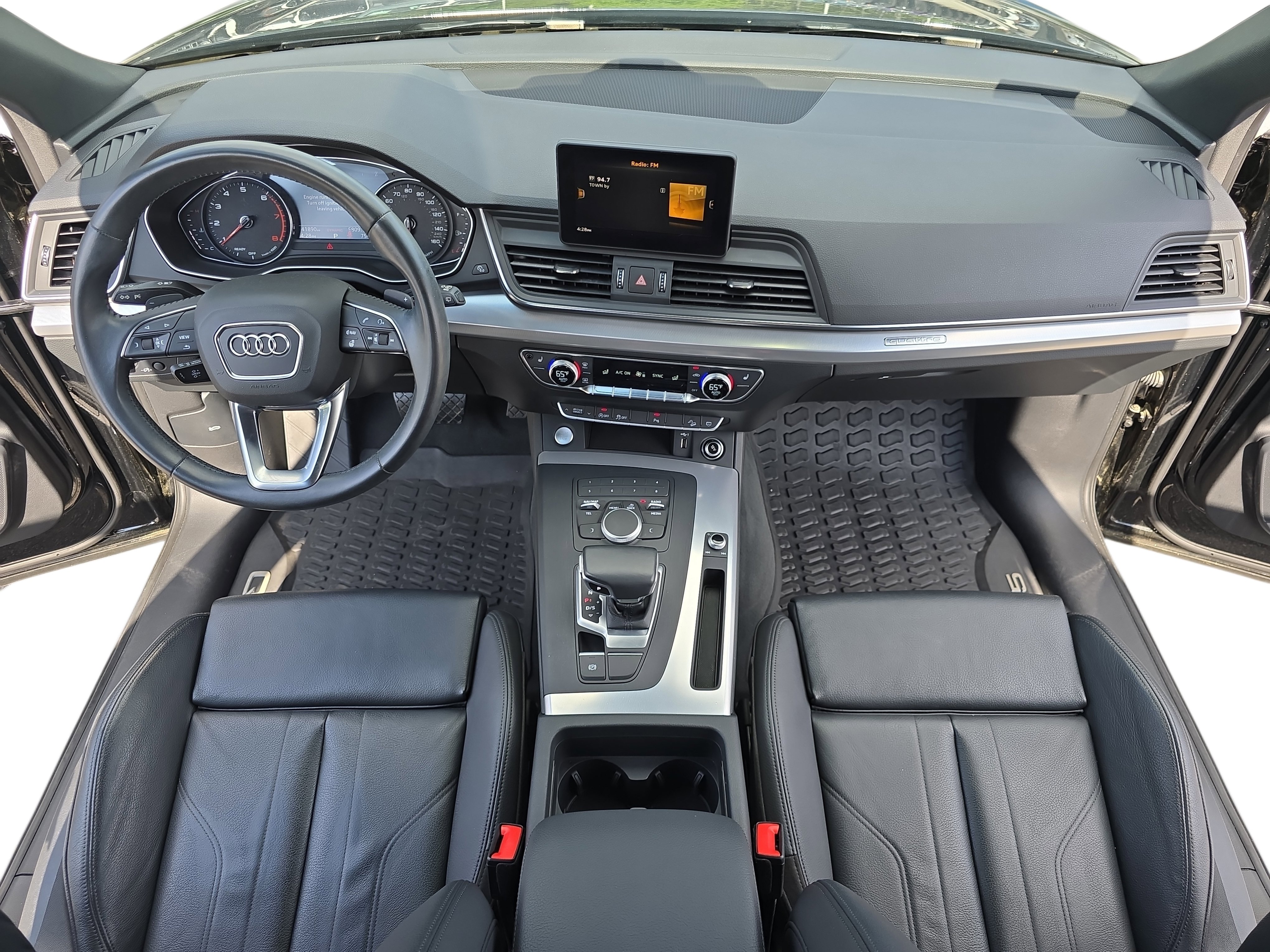 Used 2020 Audi Q5 2.0T Premium w/ Titanium Sport Package AWD/4WD image 9