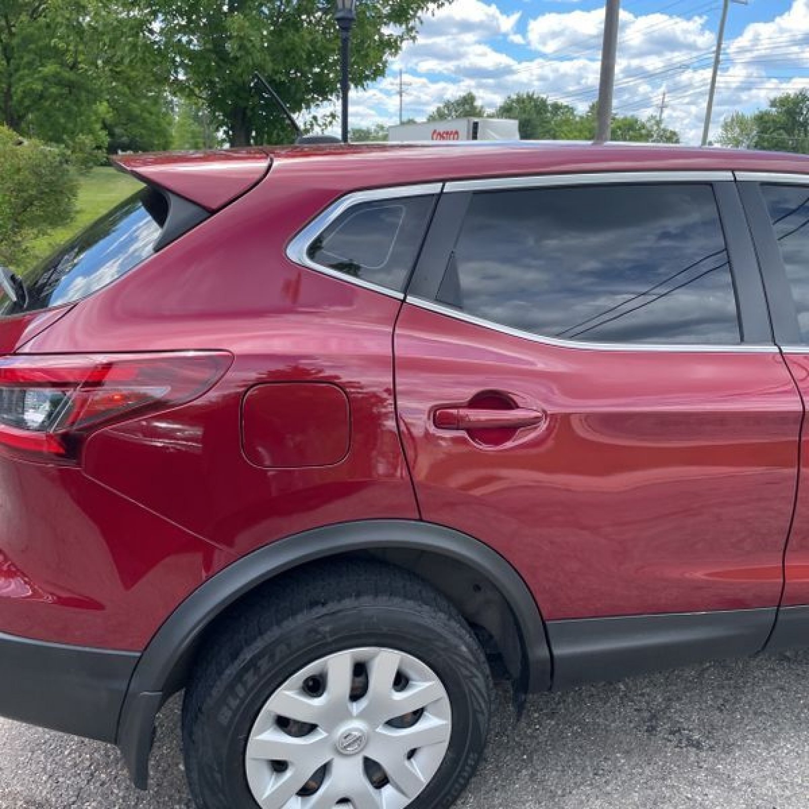 Used 2020 Nissan Rogue Sport S AWD/4WD image 9