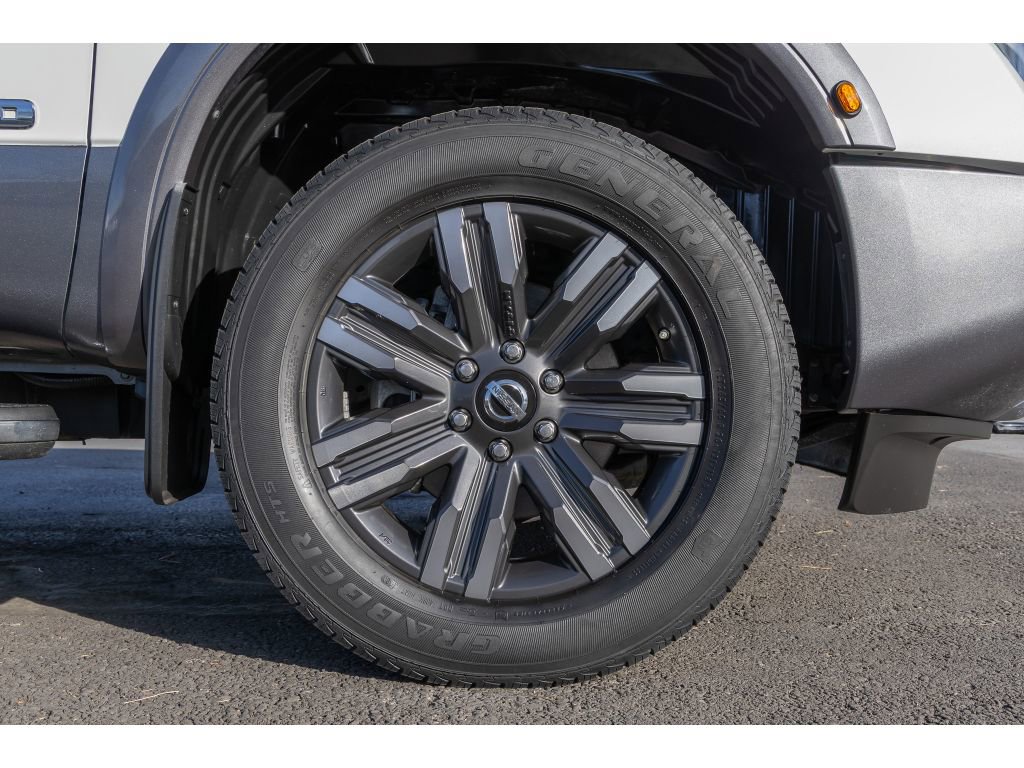 Used 2021 Nissan Titan Platinum Reserve w/ Moonroof Package image 9