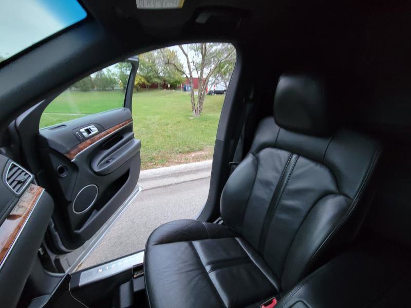 Used 2013 Lincoln MKT Limo AWD image 44