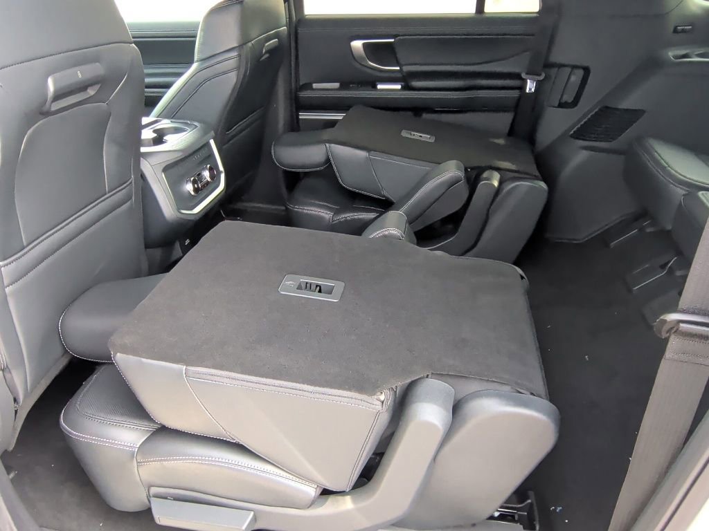 New 2026 Ford Expedition Max Platinum image 40