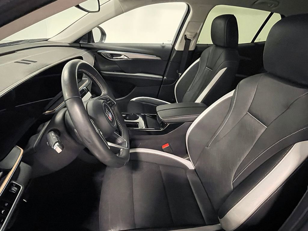 Used 2025 Buick Envision Sport Touring image 3