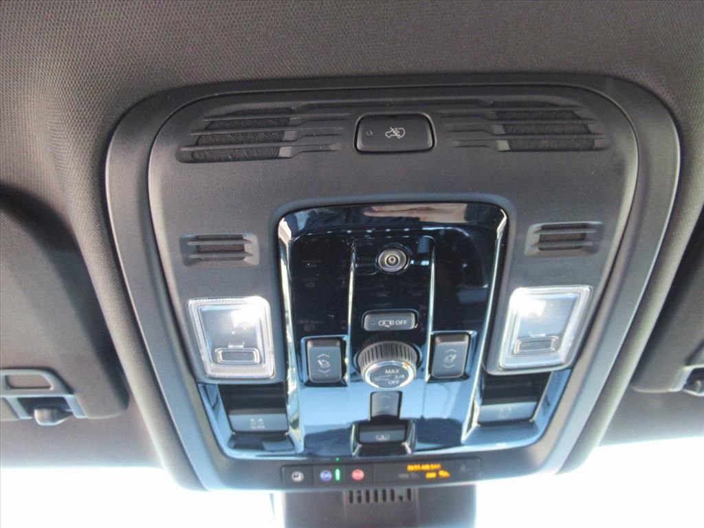 New 2026 GMC Yukon Denali w/ Denali Reserve Package AWD/4WD image 30