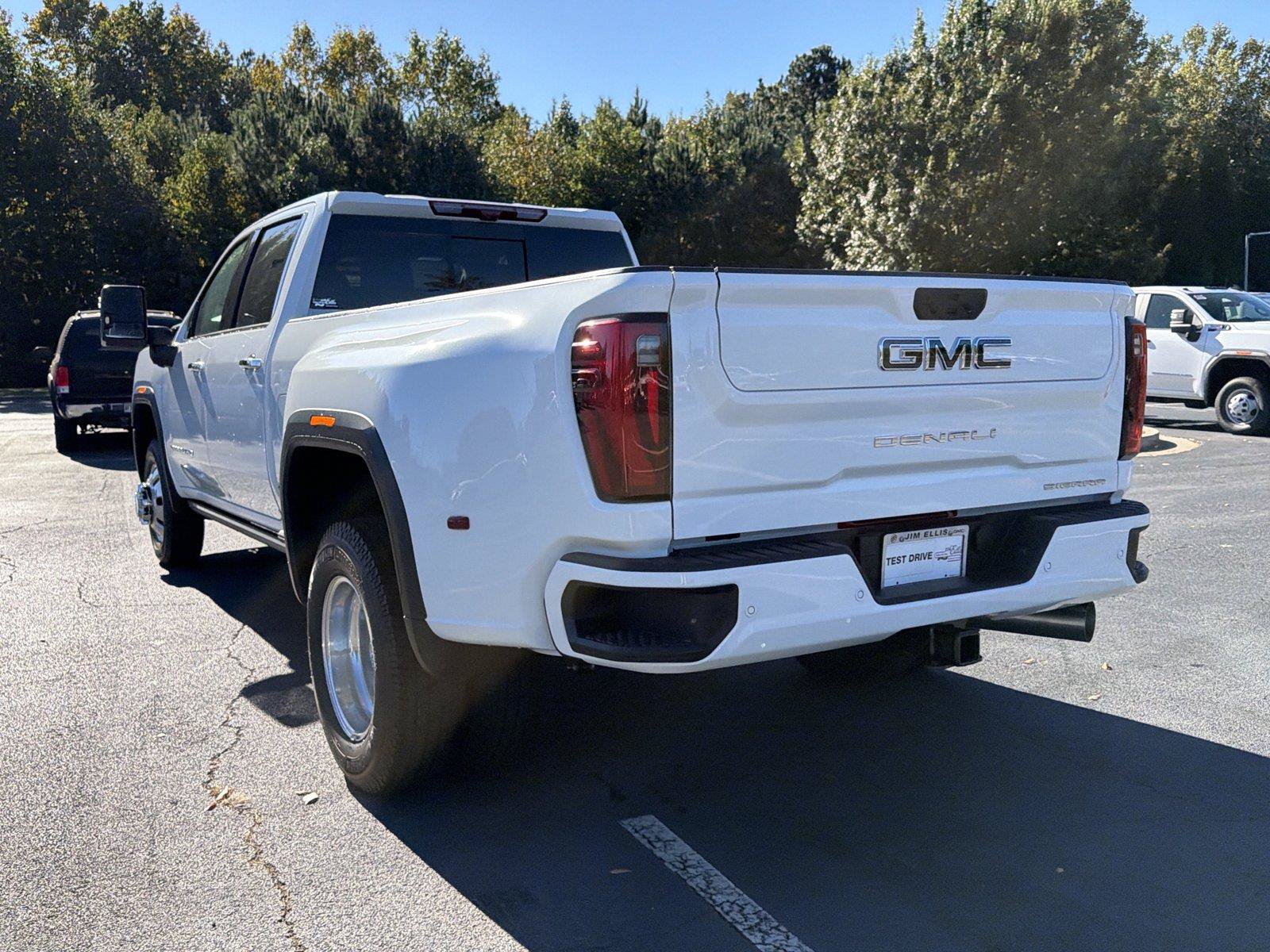 New 2026 GMC Sierra 3500 Denali Ultimate AWD/4WD image 4