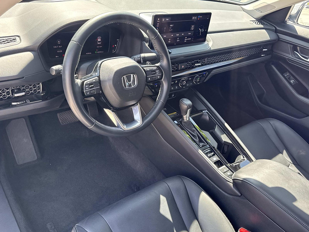 Certified 2023 Honda Accord Touring image 3