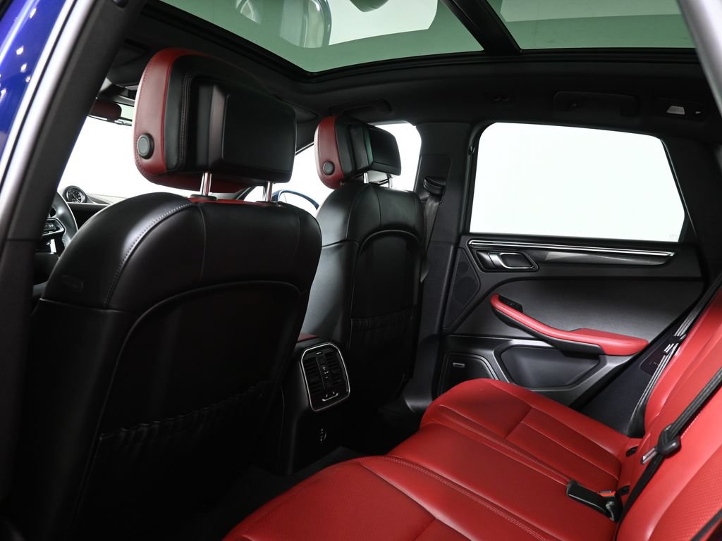 Used 2026 Porsche Macan AWD/4WD image 37