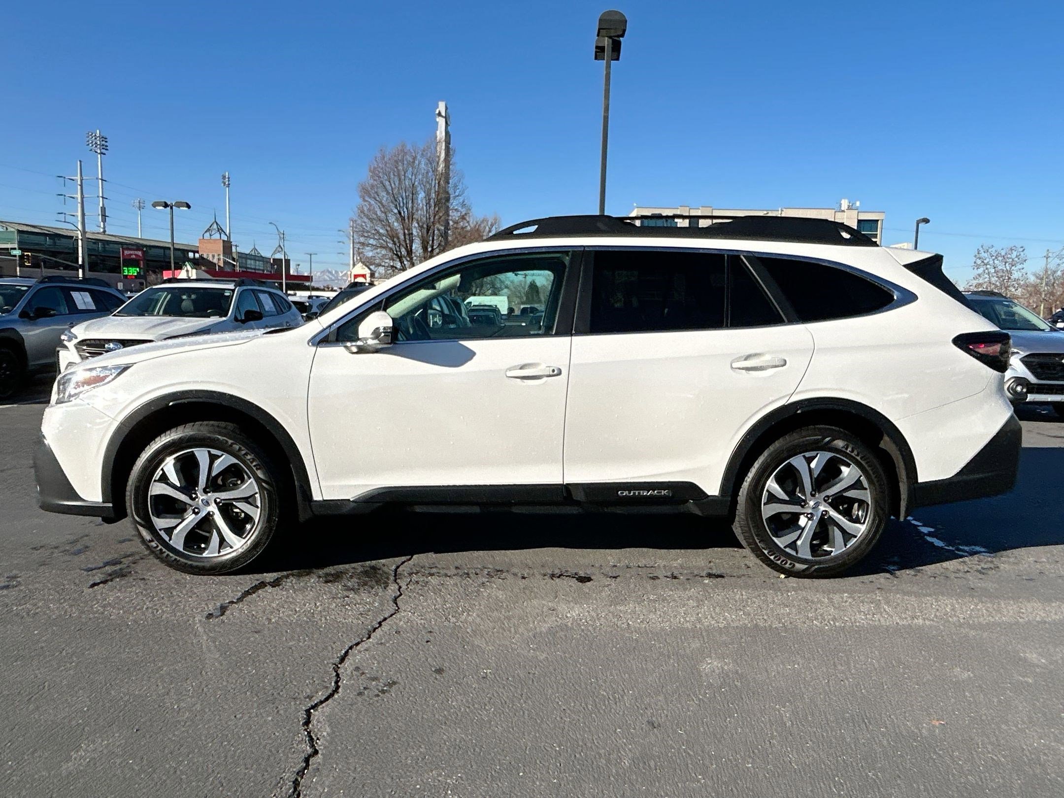 Certified 2022 Subaru Outback Limited w/ Popular Package #2 image 7