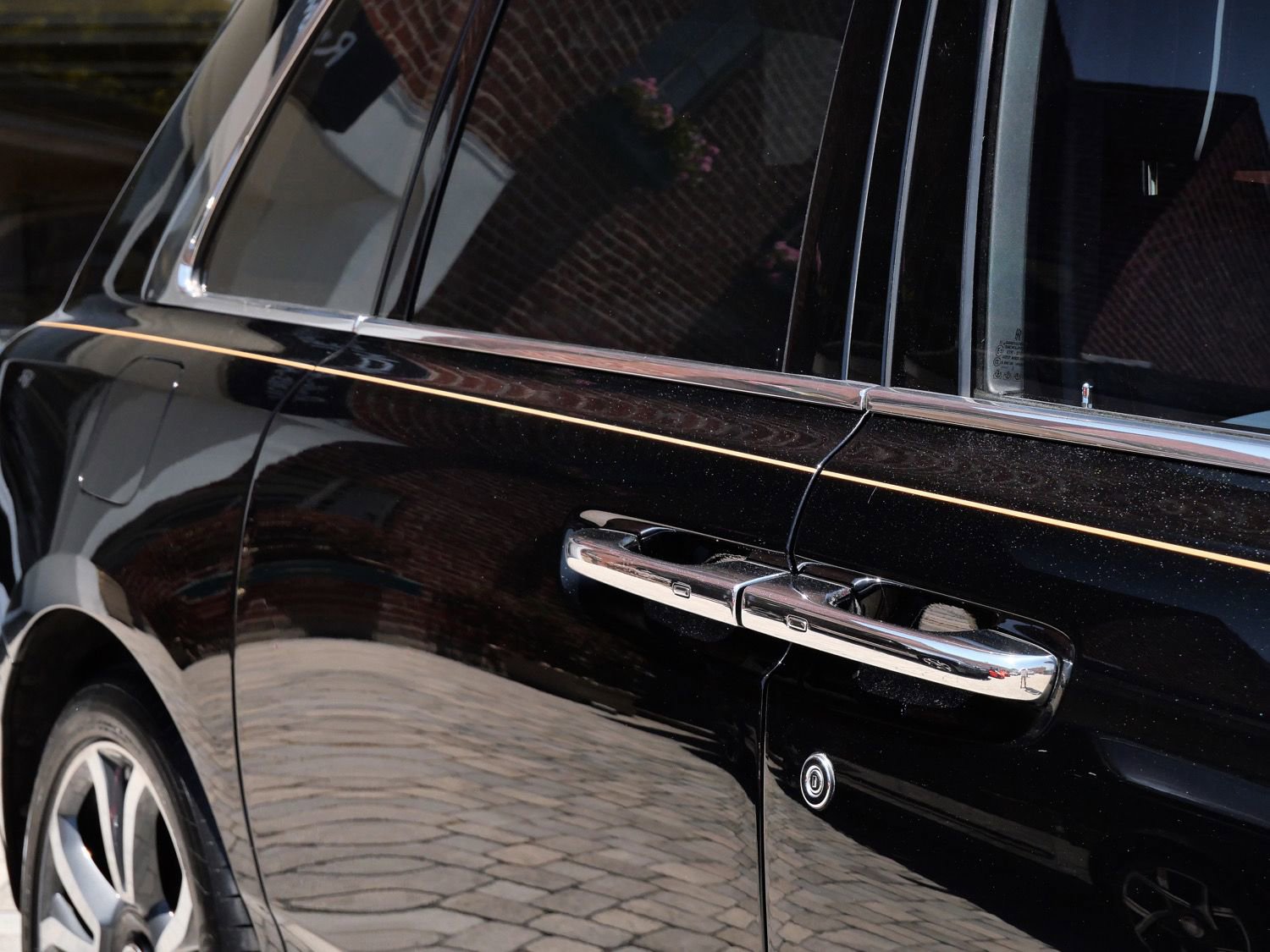 Certified 2022 Rolls-Royce Cullinan w/ Cullinan Package AWD/4WD image 13