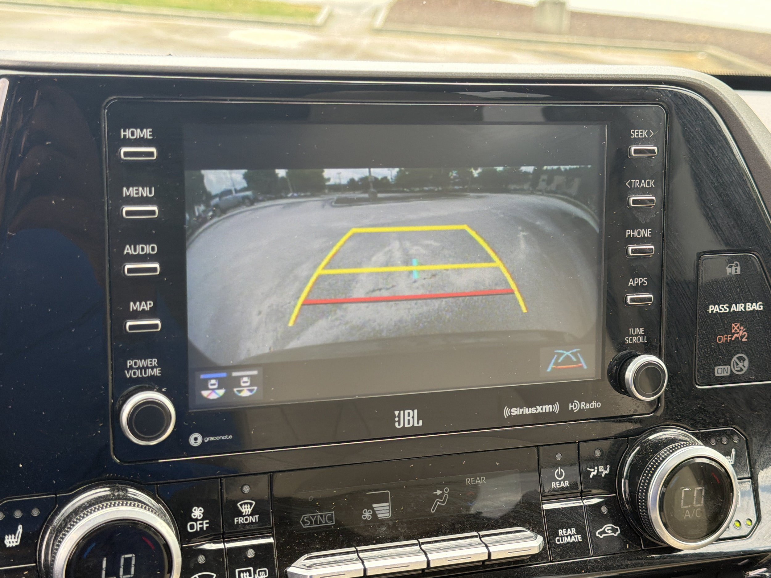 Certified 2021 Toyota Highlander Limited FWD image 4