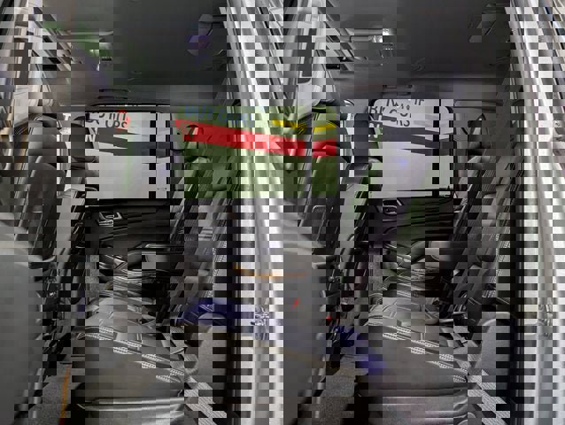 Used 2016 GMC Yukon XL Denali w/ Open Road Package image 21