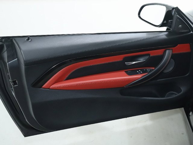 Used 2016 BMW M4 Coupe image 13