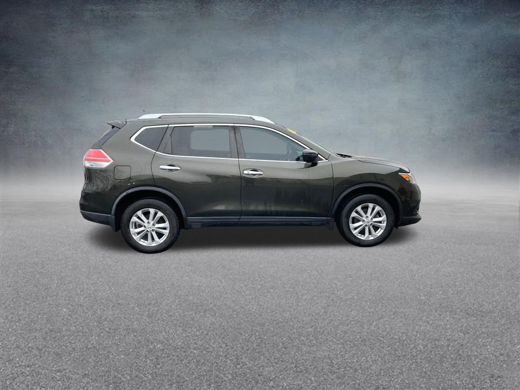 Used 2016 Nissan Rogue SV image 9