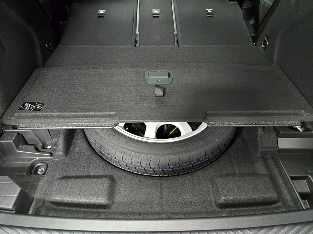 Used 2025 BMW X3 M50 w/ Premium Package image 48