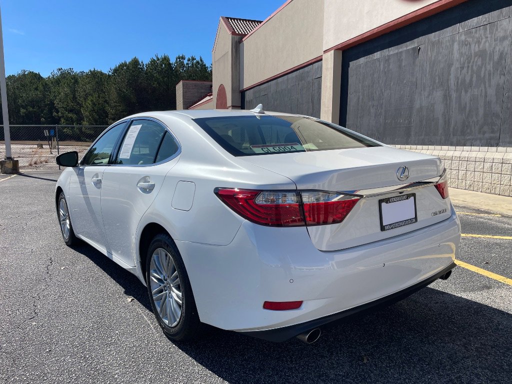 Used 2014 Lexus ES 350 Ultra Luxury w/ Luxury Package FWD image 8