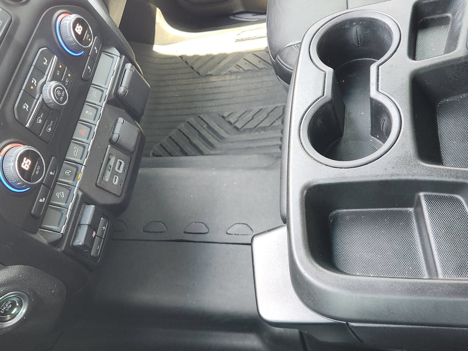Used 2020 Chevrolet Silverado 1500 LT AWD/4WD image 24