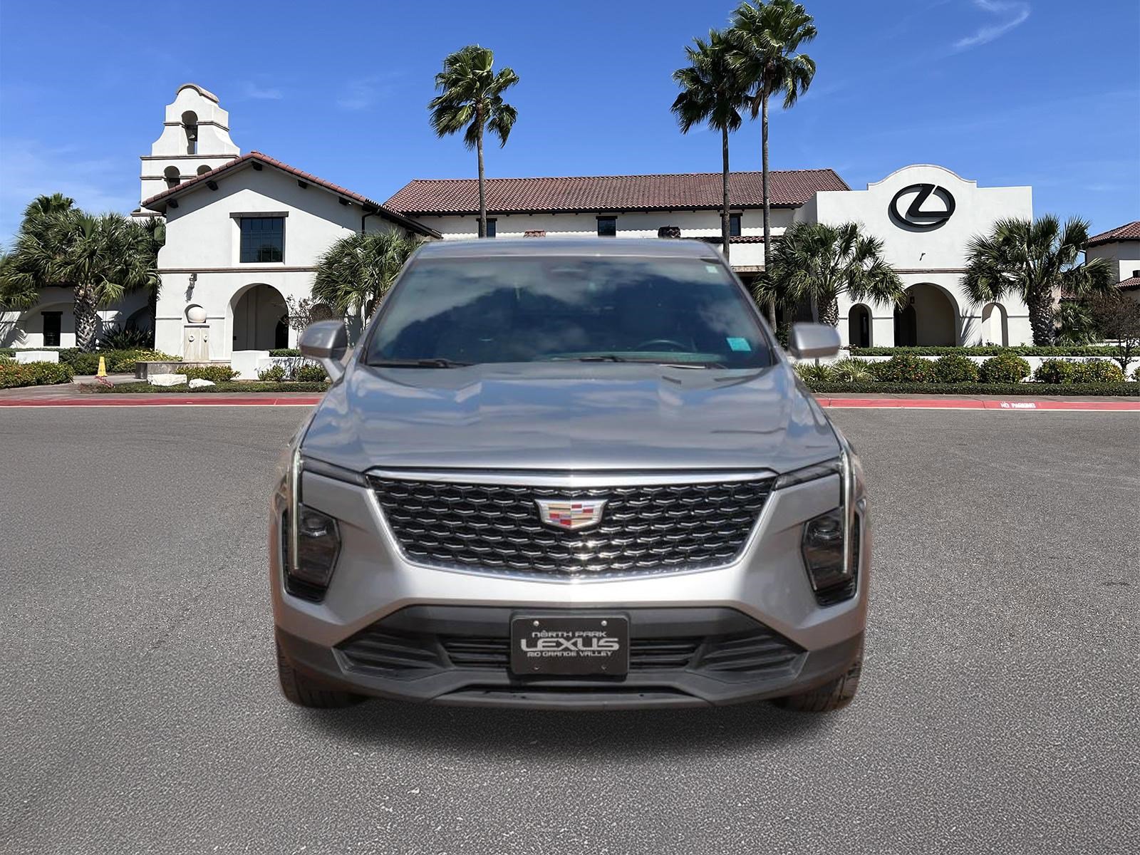Used 2024 Cadillac XT4 Luxury image 6