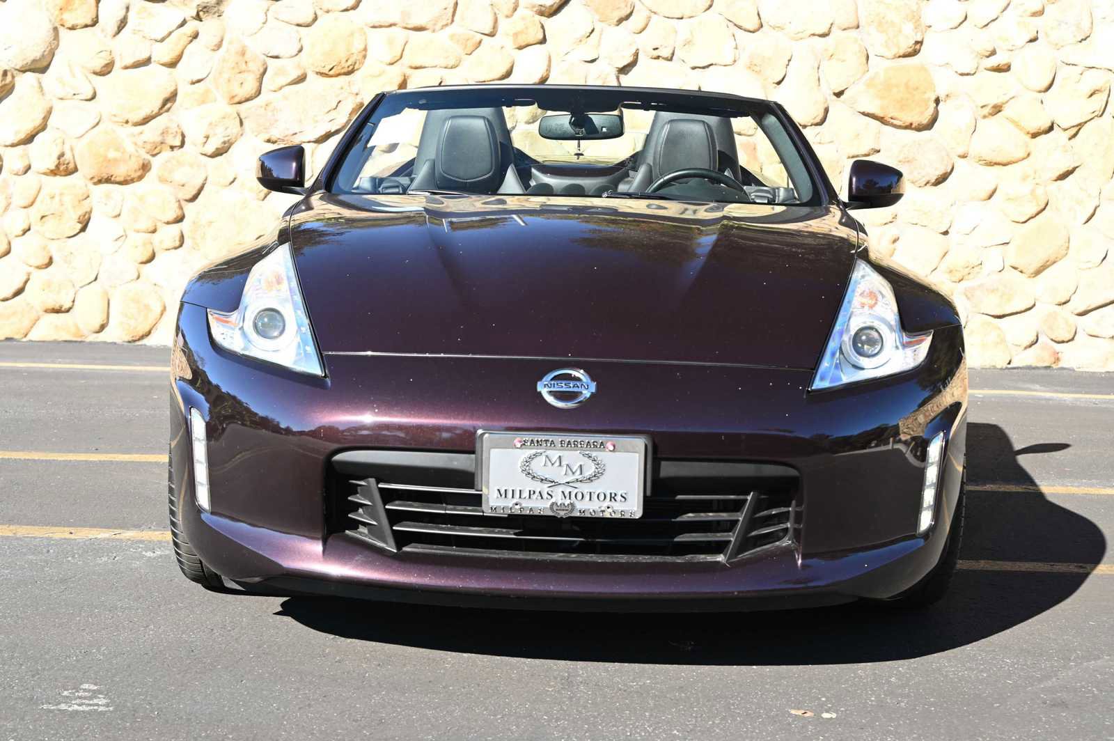 Used 2014 Nissan 370Z Touring w/ Sport Package image 4