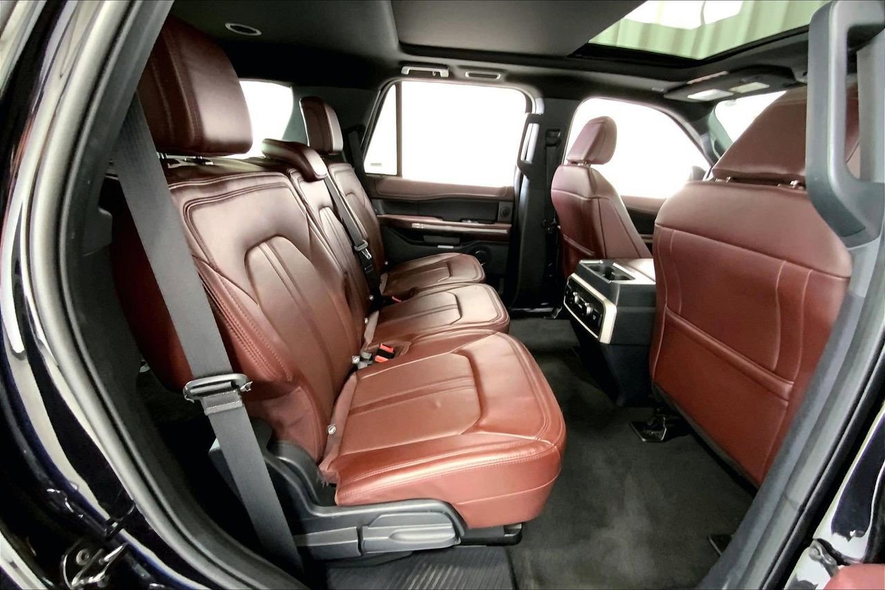 Used 2024 Ford Expedition Limited image 25