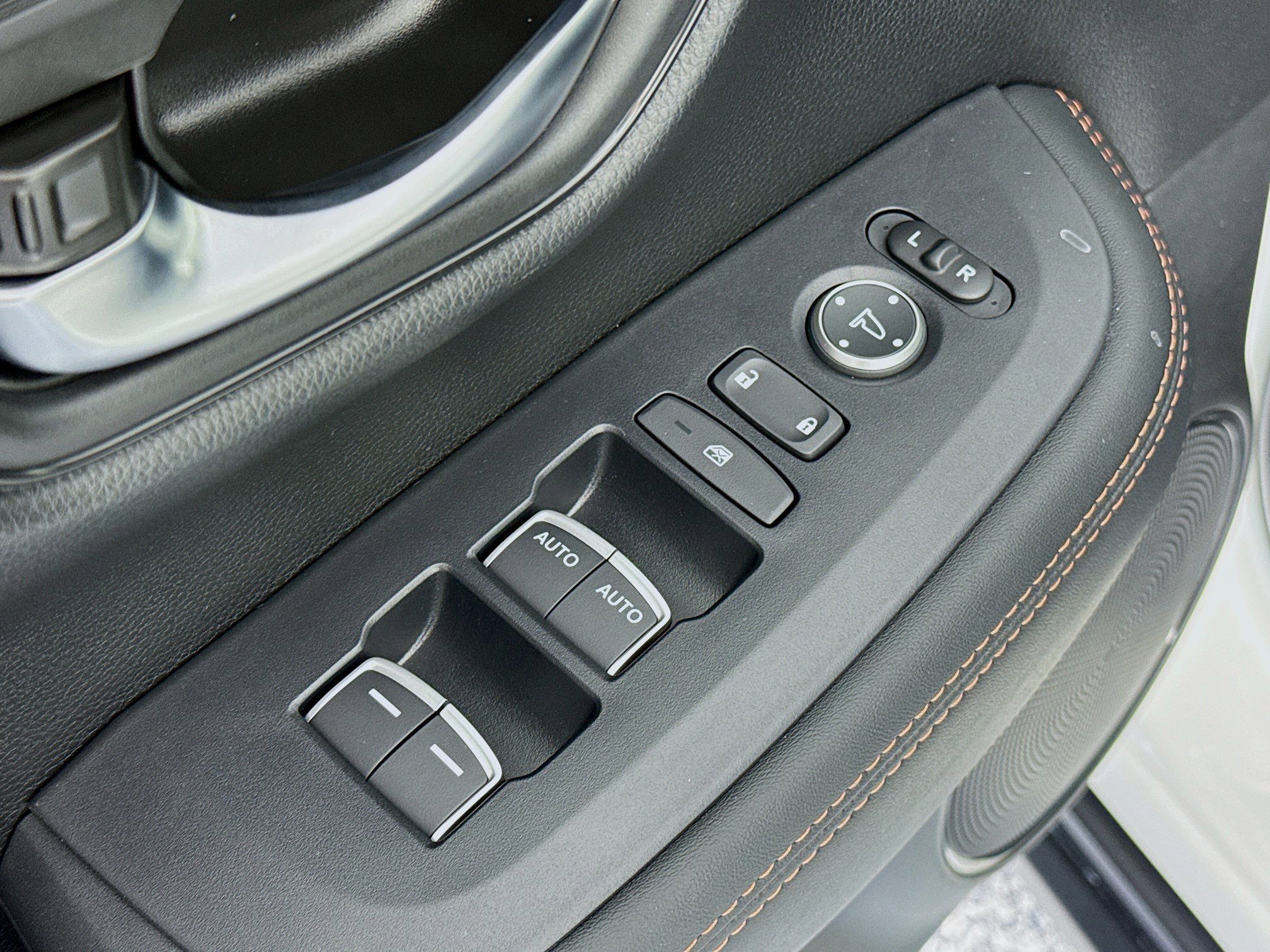 New 2026 Honda HR-V Sport image 17