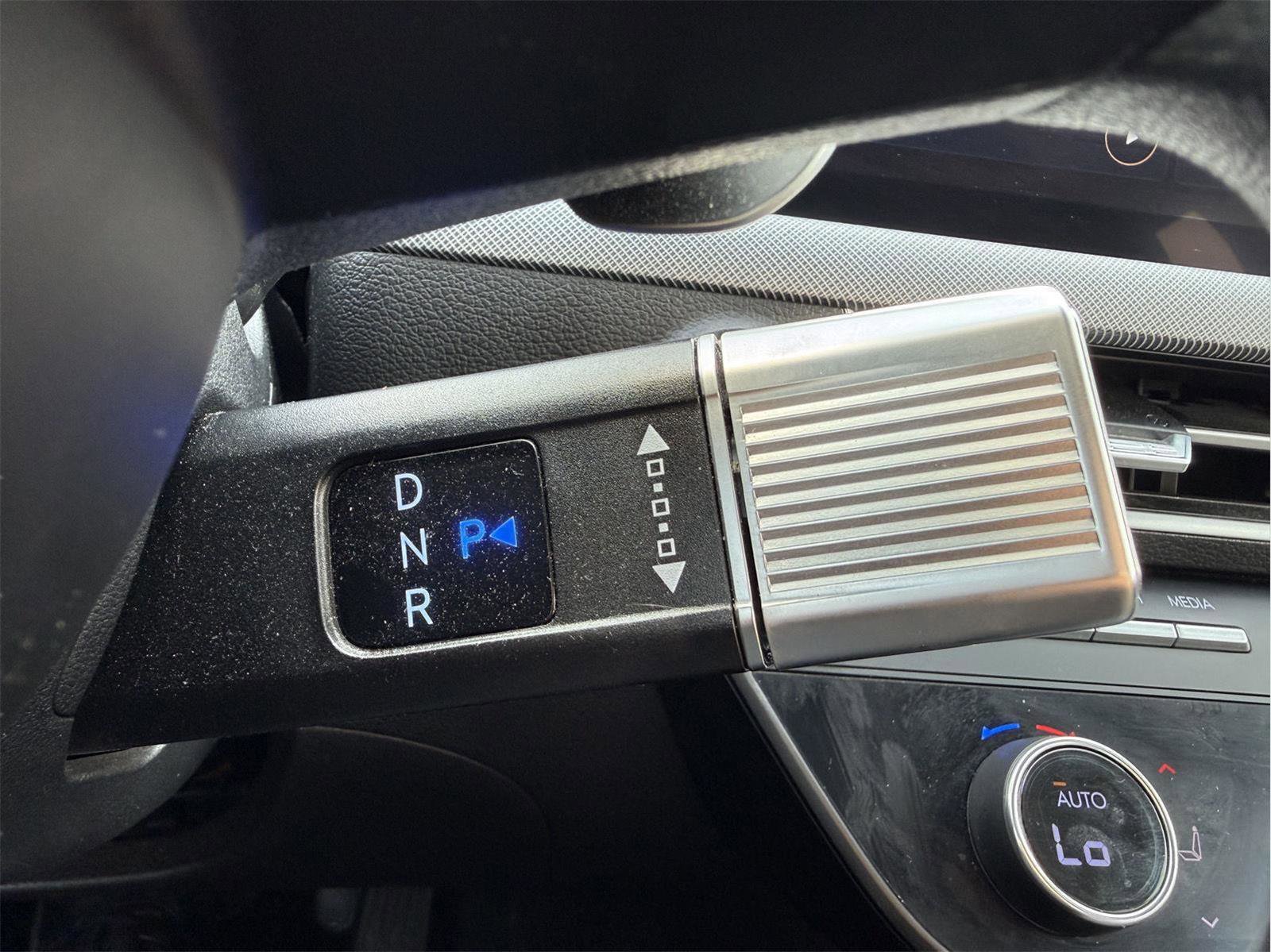 Used 2024 Hyundai Sonata SEL FWD image 14