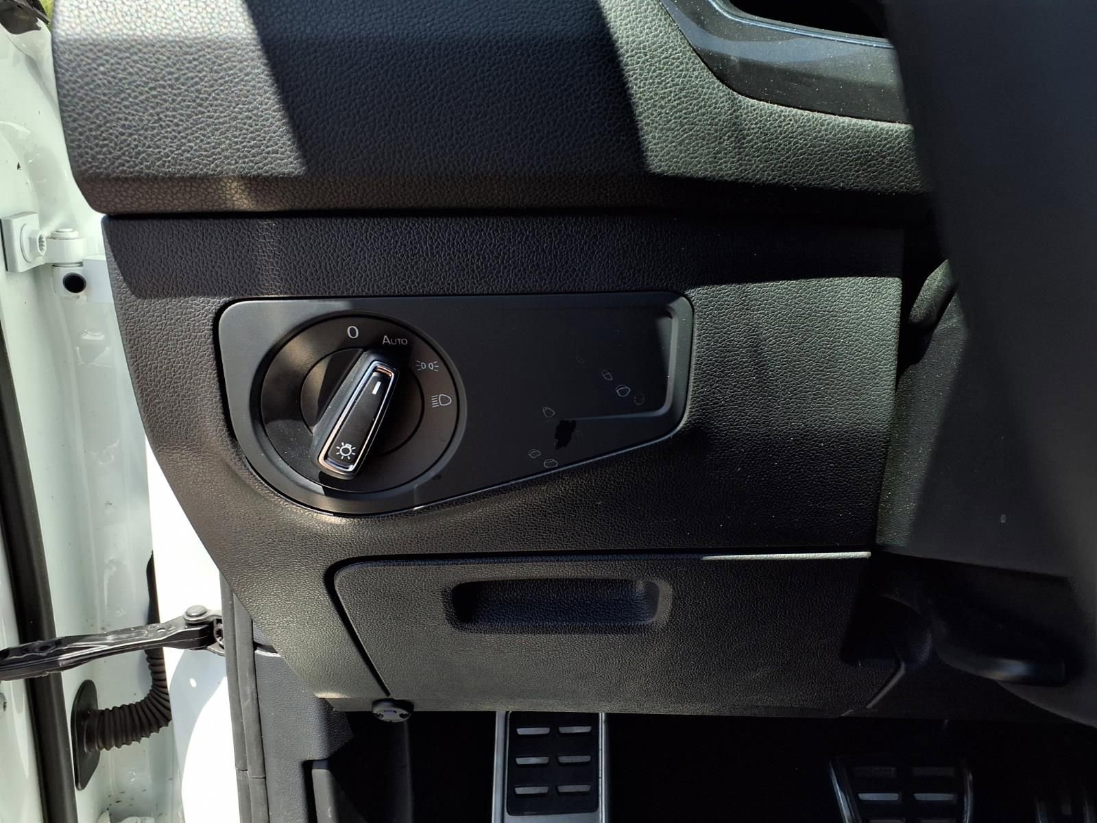 Certified 2023 Volkswagen Tiguan SE R-Line FWD image 16