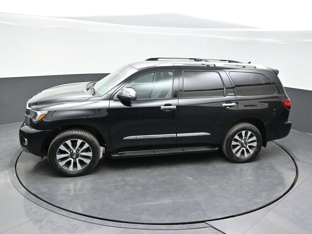 Used 2018 Toyota Sequoia Limited w/ Safety & Convenience Package AWD/4WD image 30