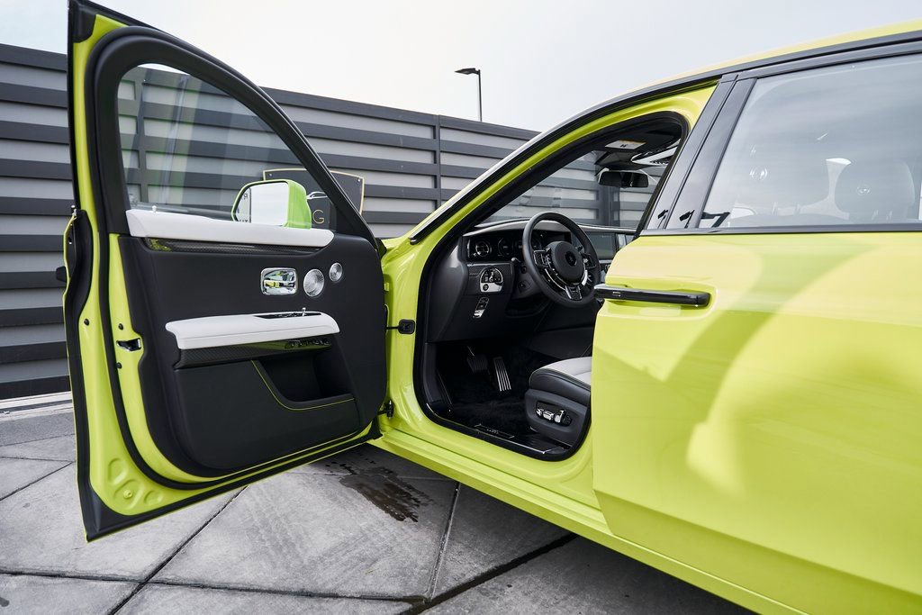 Used 2025 Rolls-Royce Ghost Black Badge image 32