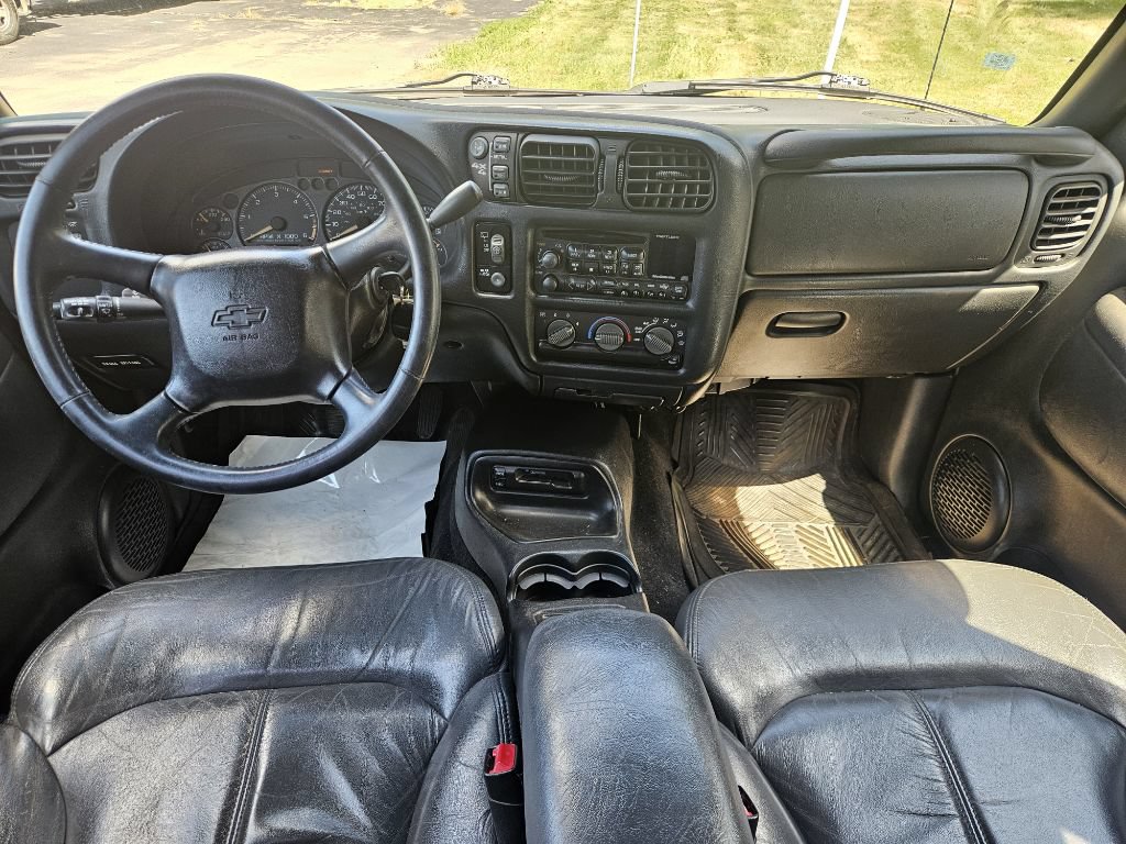Used 2002 Chevrolet Blazer LS w/ Preferred Equipment Group AWD/4WD image 10