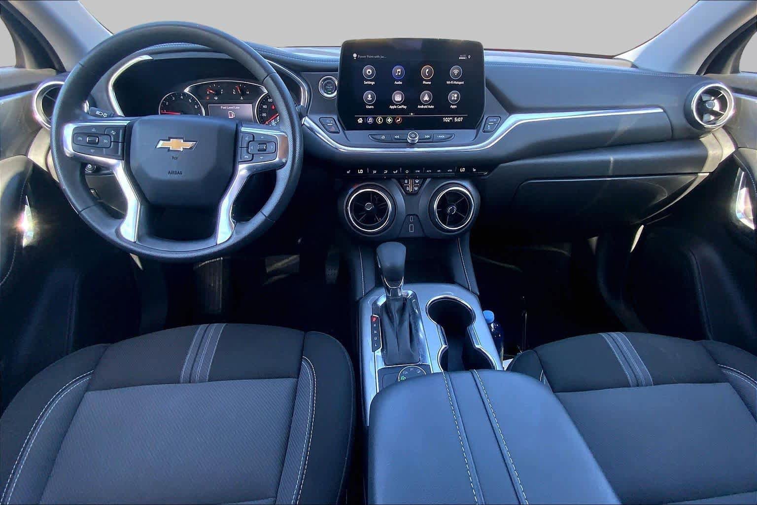 Used 2025 Chevrolet Blazer LT AWD/4WD image 14