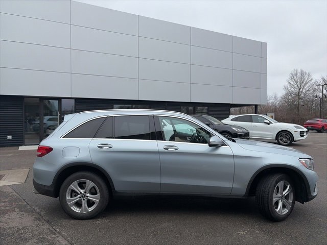 Used 2018 Mercedes-Benz GLC 300 4MATIC image 2