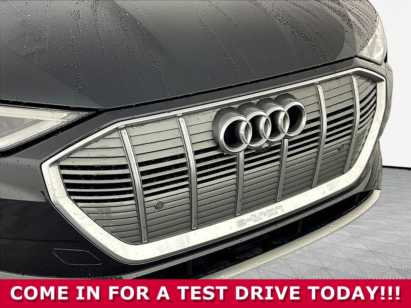 Used 2019 Audi e-tron Prestige AWD/4WD image 28