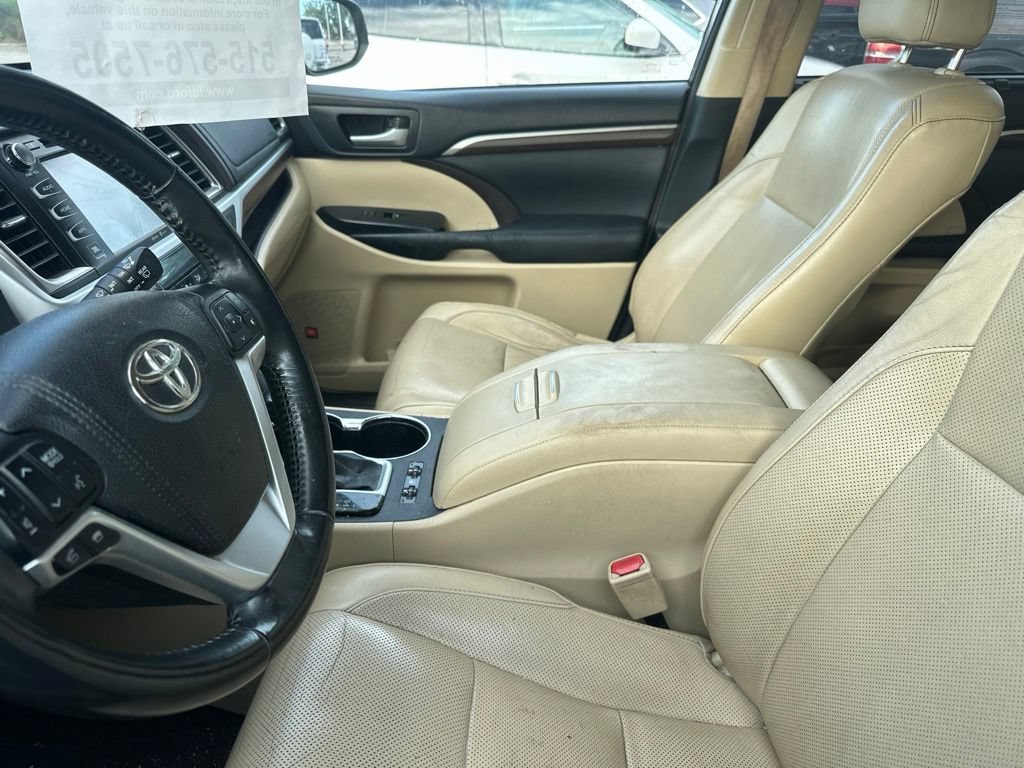 Used 2015 Toyota Highlander Limited AWD/4WD image 9