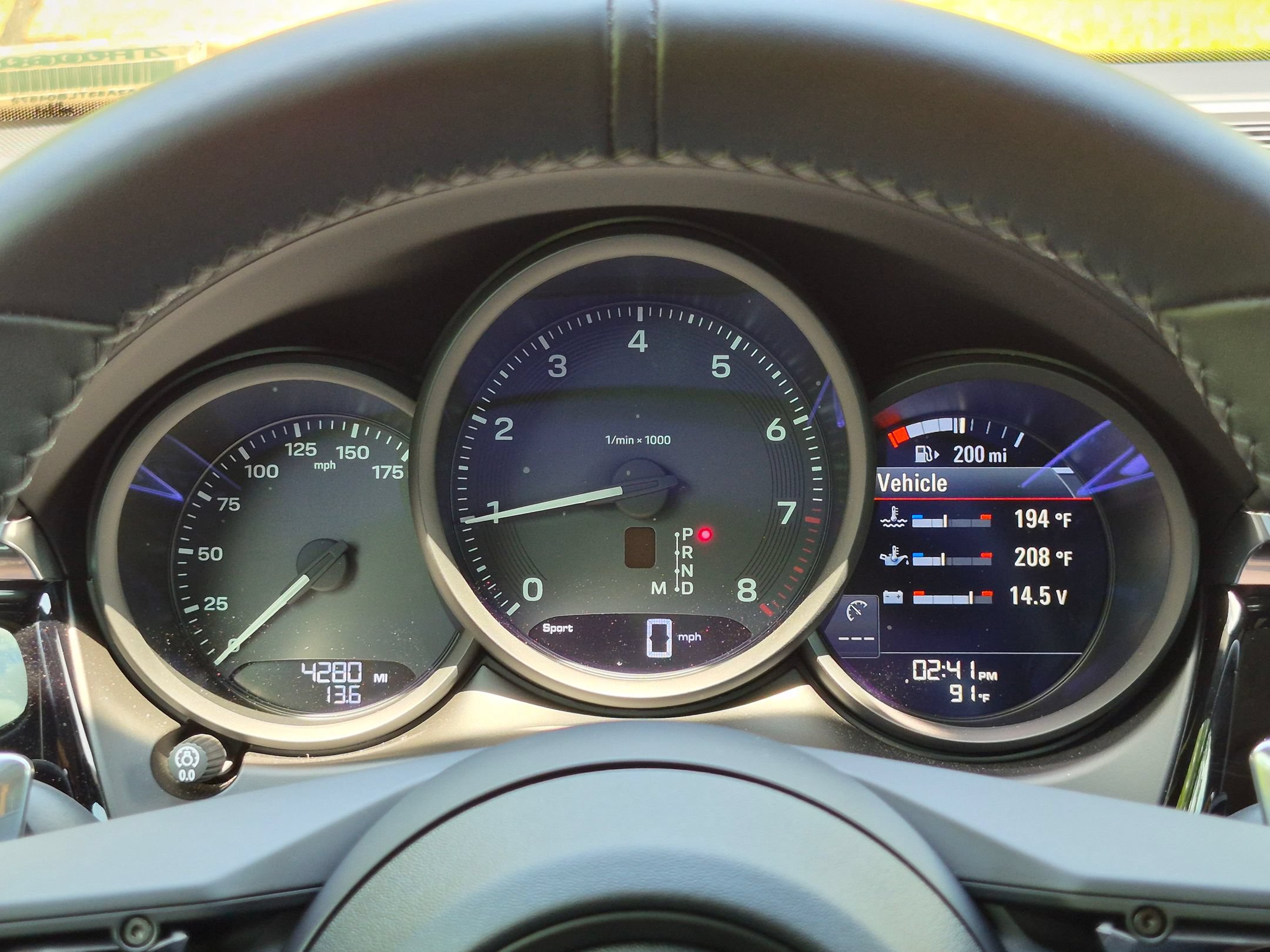 Certified 2026 Porsche Macan AWD/4WD image 11
