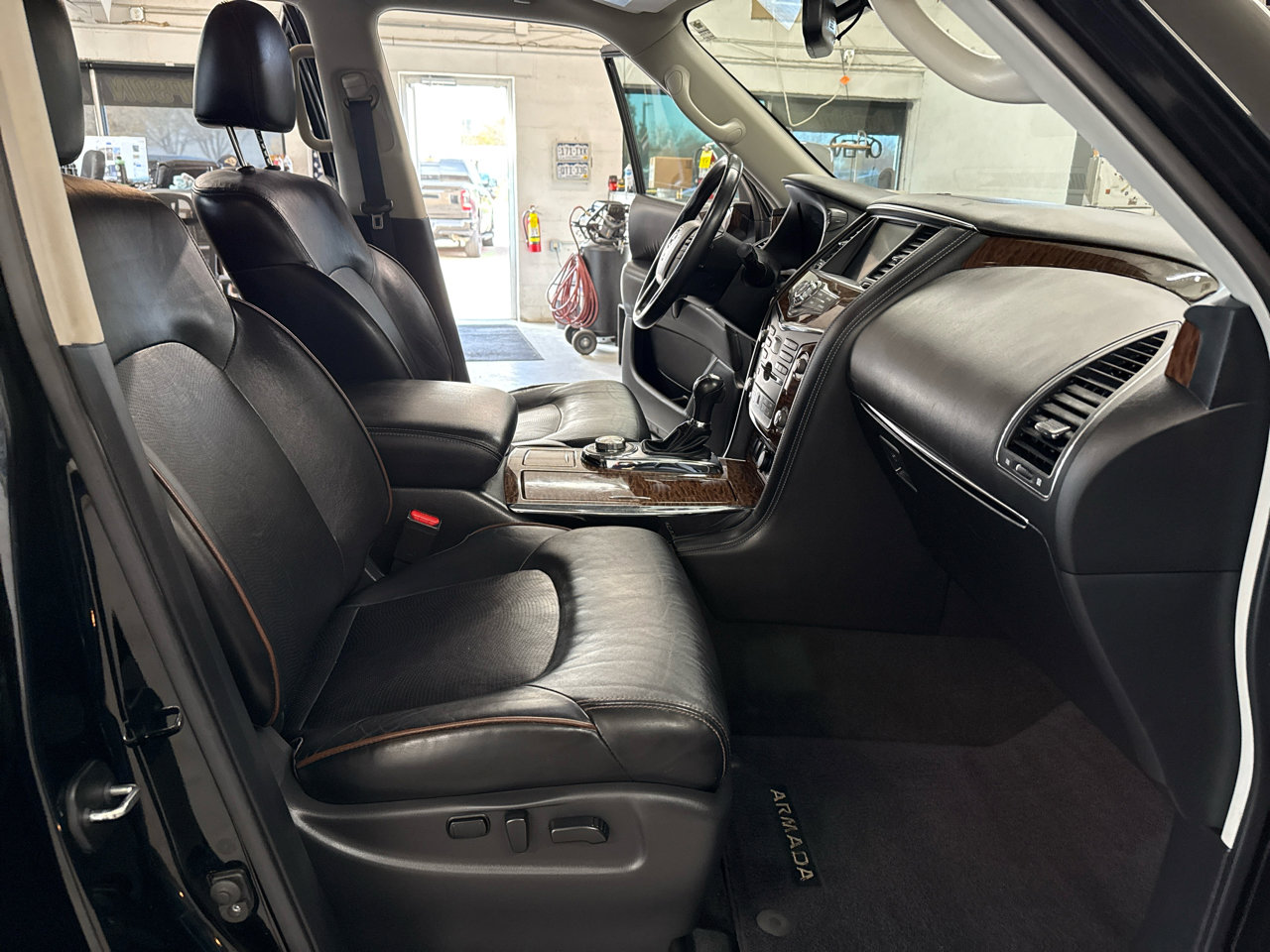 Used 2020 Nissan Armada SL image 55