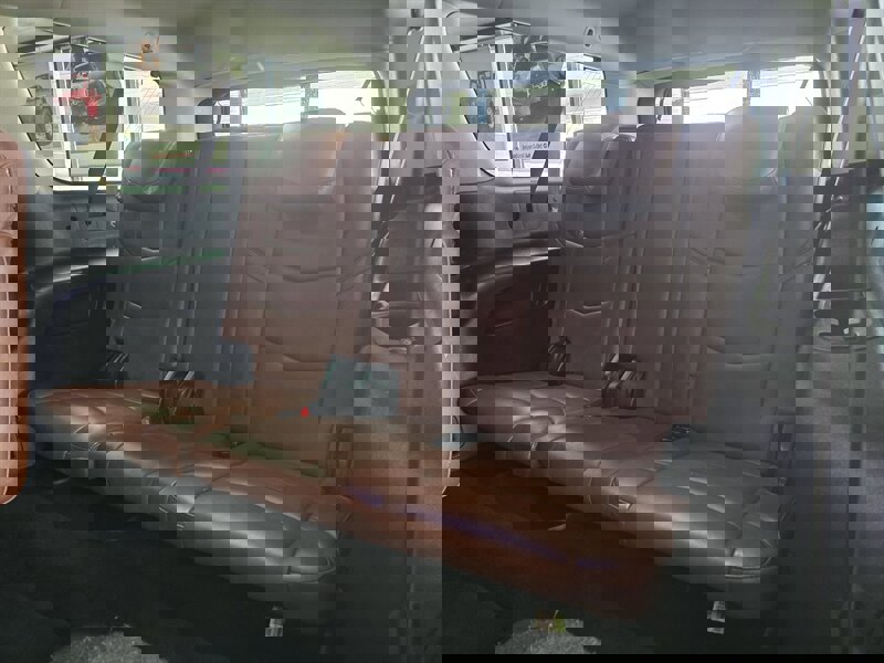 Used 2016 Cadillac Escalade ESV Luxury image 10