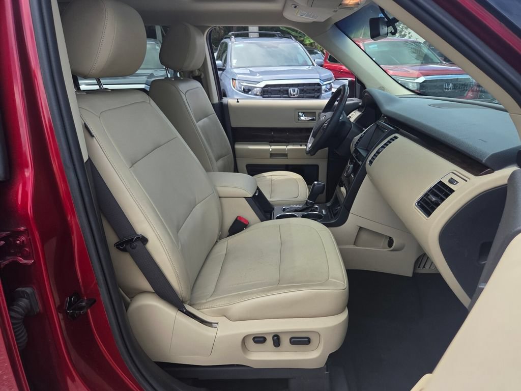 Used 2019 Ford Flex Limited w/ Equipment Group 301A FWD image 19