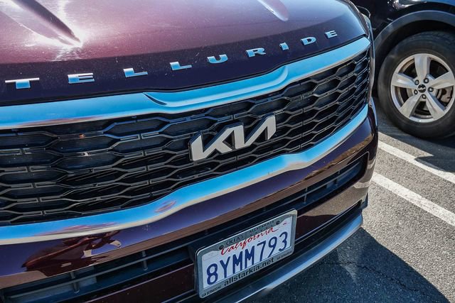 Certified 2022 Kia Telluride EX w/ EX Premium Package AWD/4WD image 4