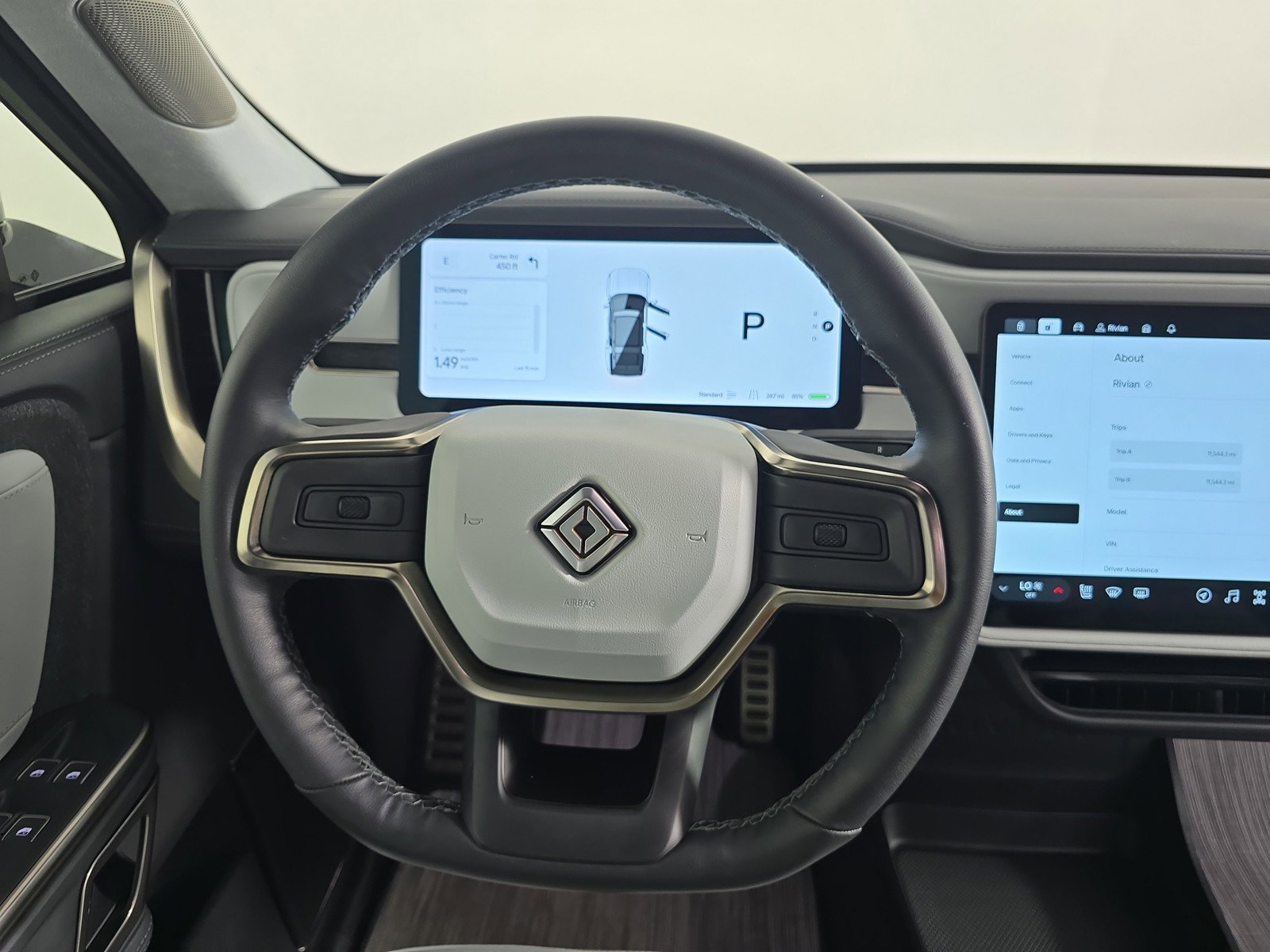 Used 2023 Rivian R1S Adventure image 28