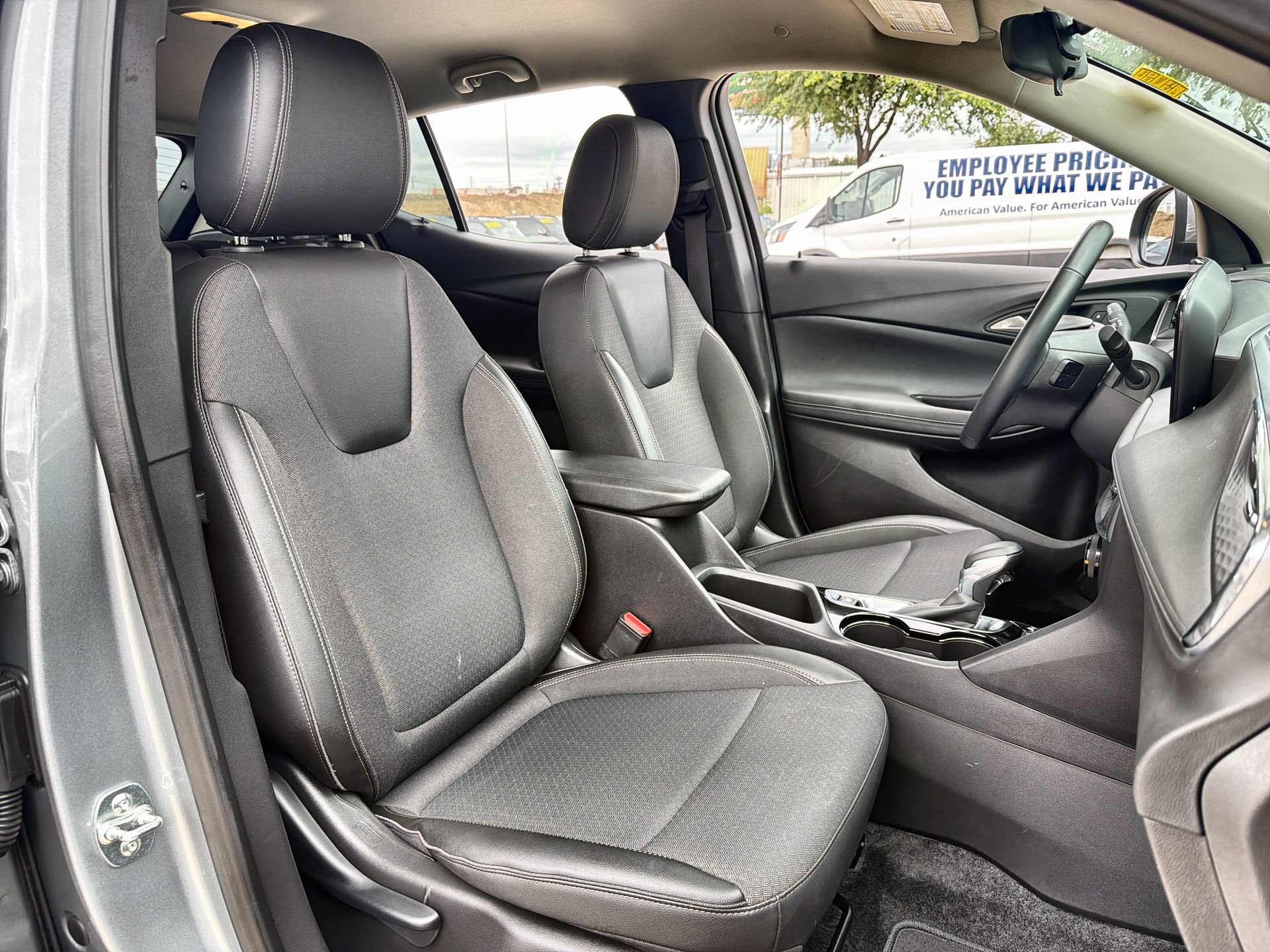 Used 2025 Buick Encore GX Preferred FWD image 23